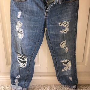 Boyfriend distressed crop jeans